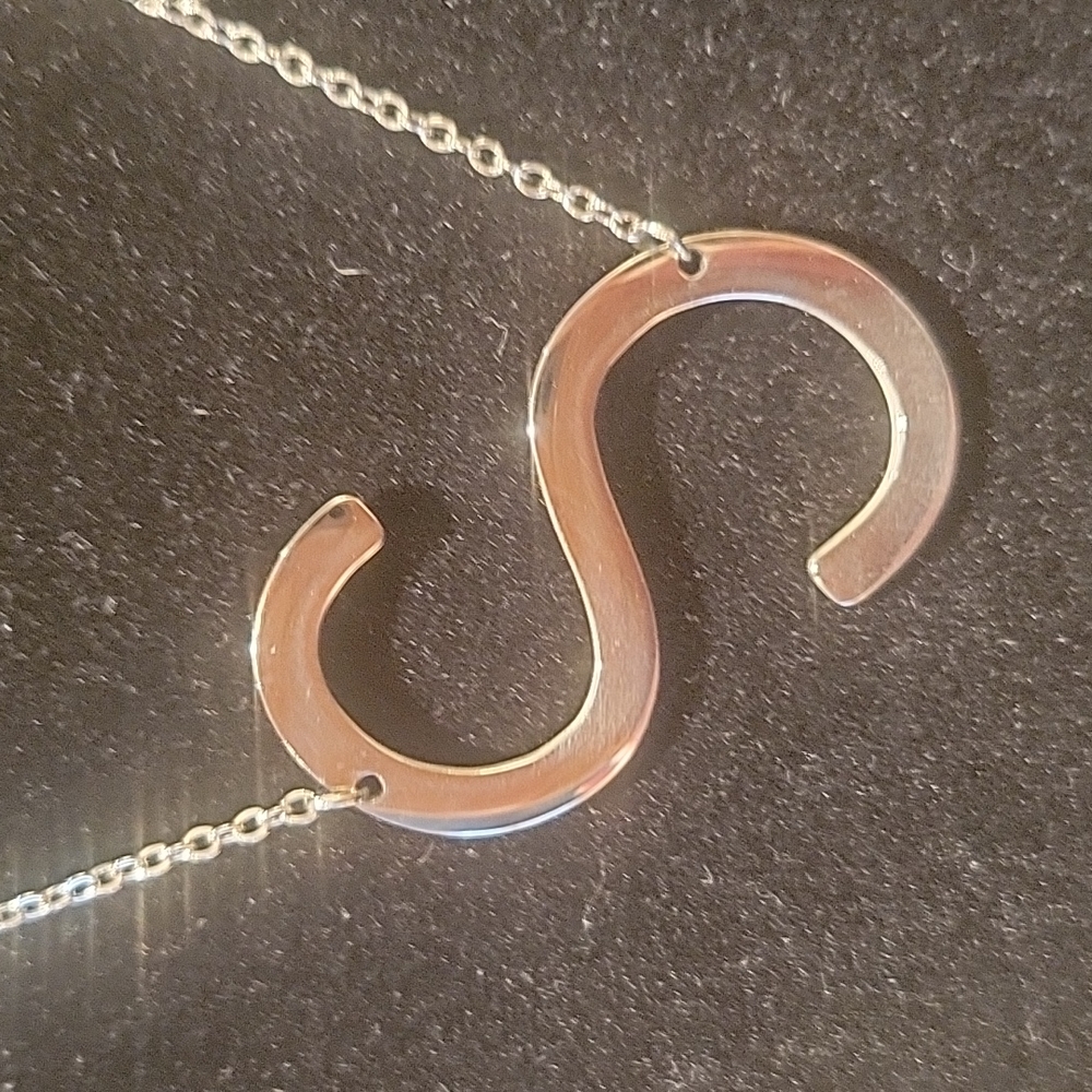 Silverplate intial S necklace - Picture 2 of 5